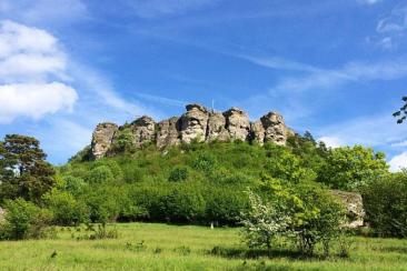 Staffelberg (trad. Plane Mountain), geoestrategic and sacred place where the M is placed.